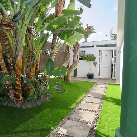 Nuria, Con Piscina Privada