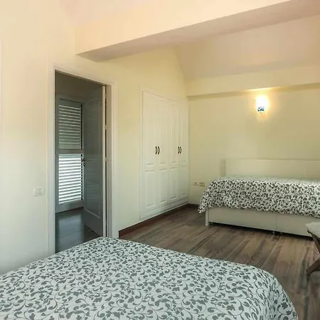 Nuria, Con Piscina Privada Дом отдыха *