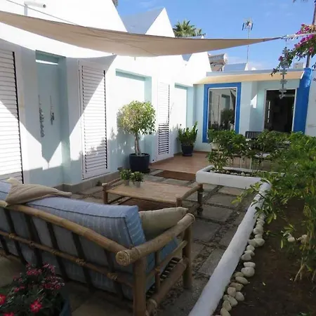 Nuria, Con Piscina Privada