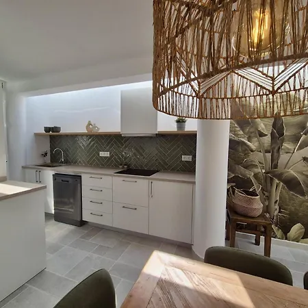 Сasa de vacaciones Nuria, Con Piscina Privada