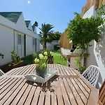 Nyaraló Nuria, Con Piscina Privada